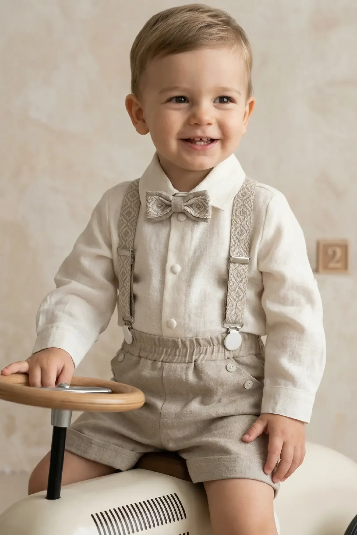krikšto kostiumėlis su šortais