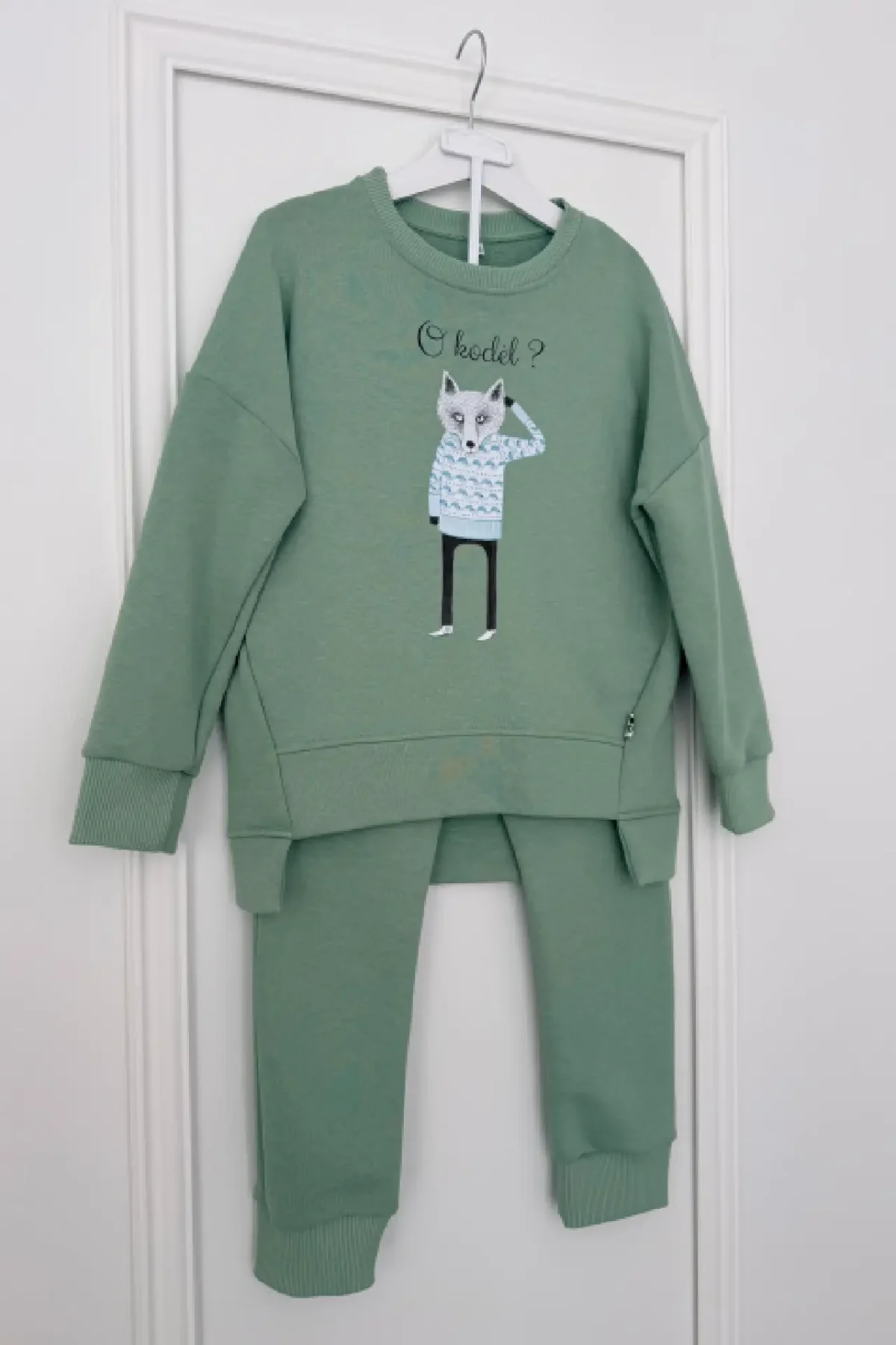 Trikotažinis laisvalaikio kostiumėlis