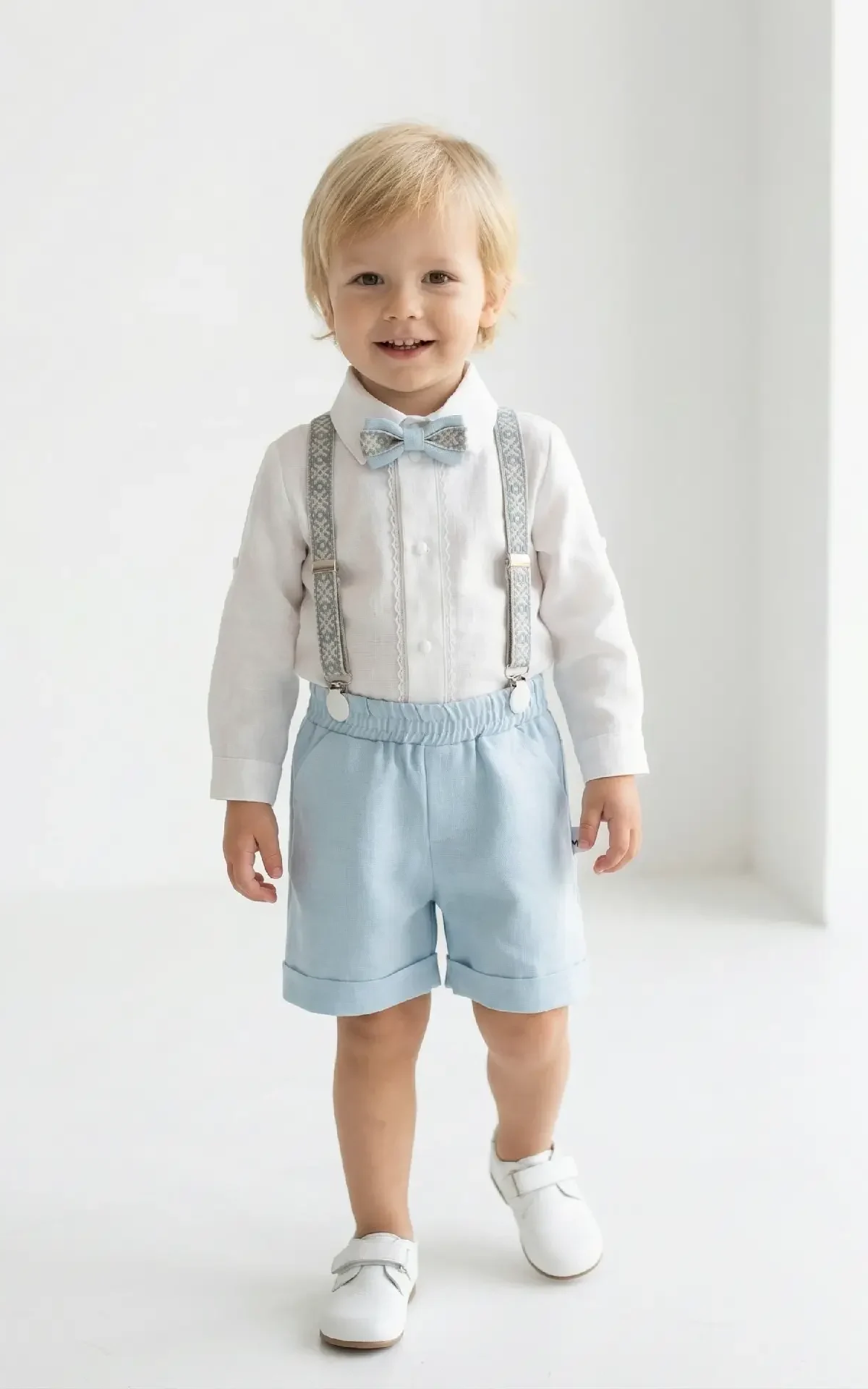 Puošnus lininis kostiumas su šortais